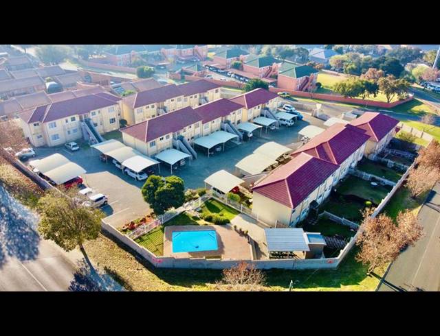 2 BEDROOM TOWNHOUSE FOR SALE IN MEYERSDAL